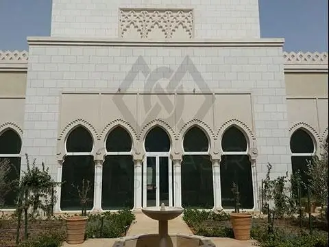 تشطيب اعمال الواجهات الخارجية